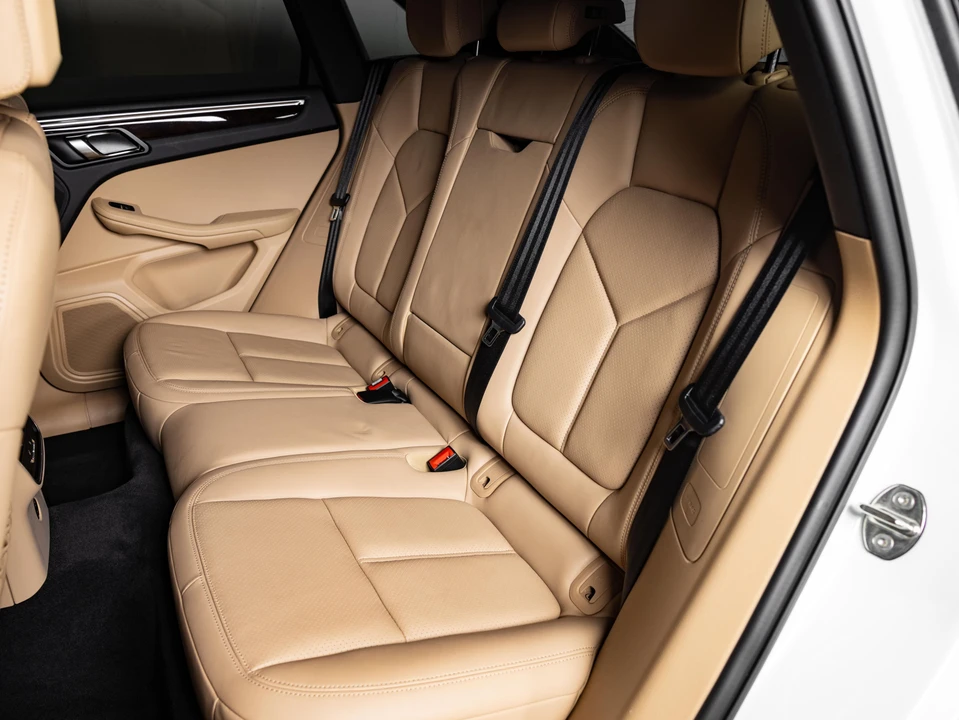 2023 Porsche Macan S - Image 23 of 31