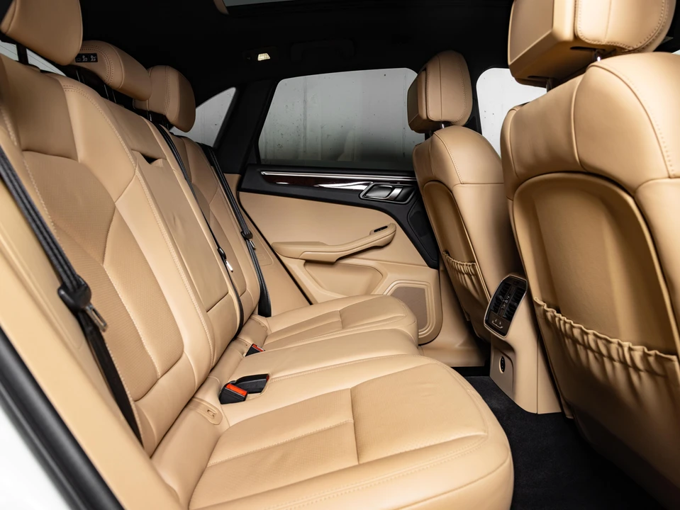 2023 Porsche Macan S - Image 25 of 31