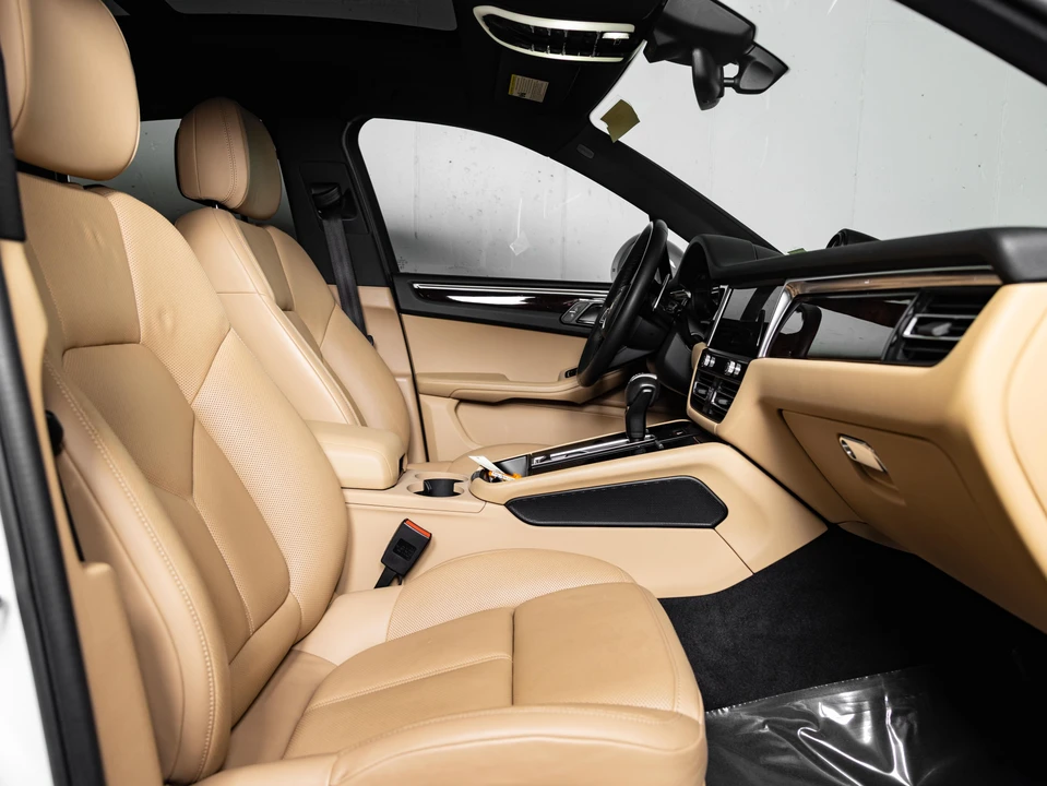 2023 Porsche Macan S - Image 18 of 31