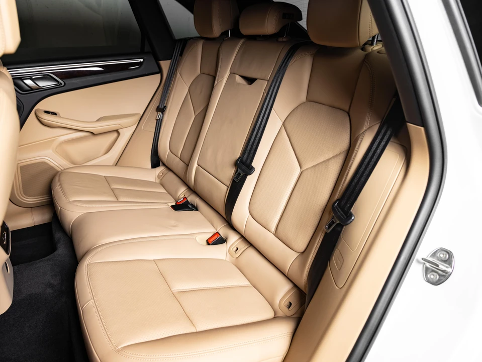 2023 Porsche Macan S - Image 22 of 31