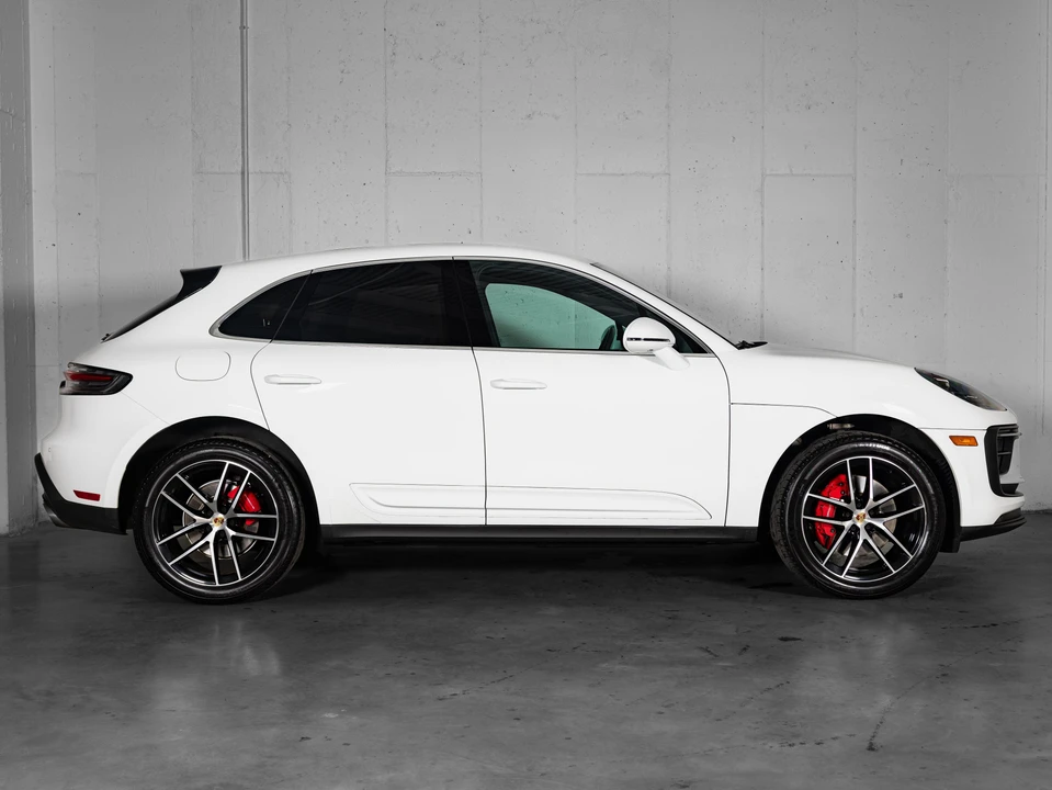 2023 Porsche Macan S - Image 9 of 31
