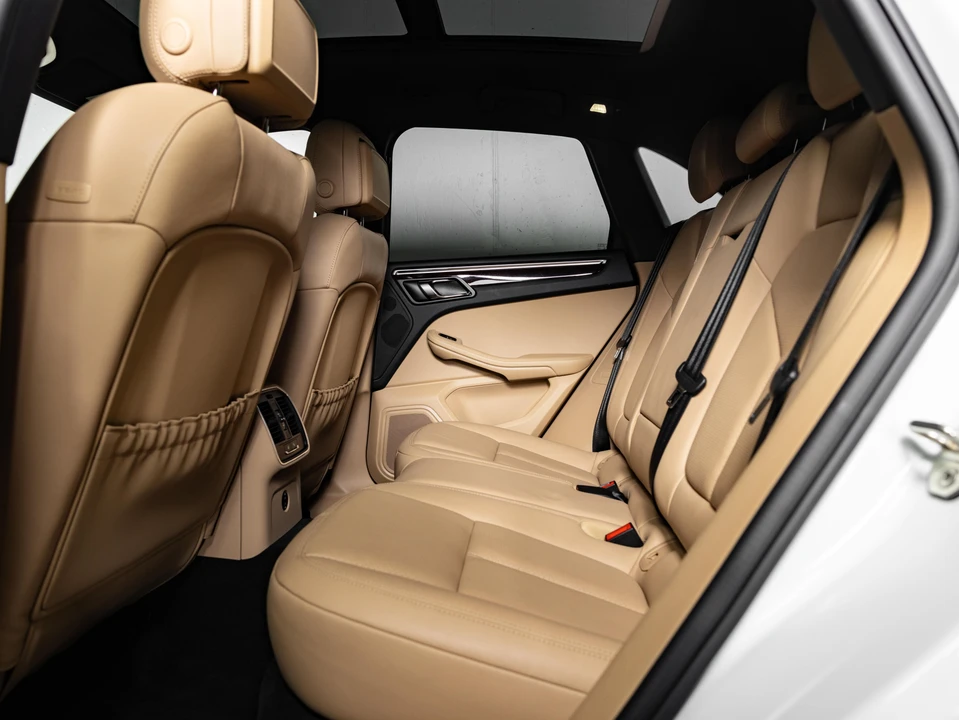 2023 Porsche Macan S - Image 20 of 31