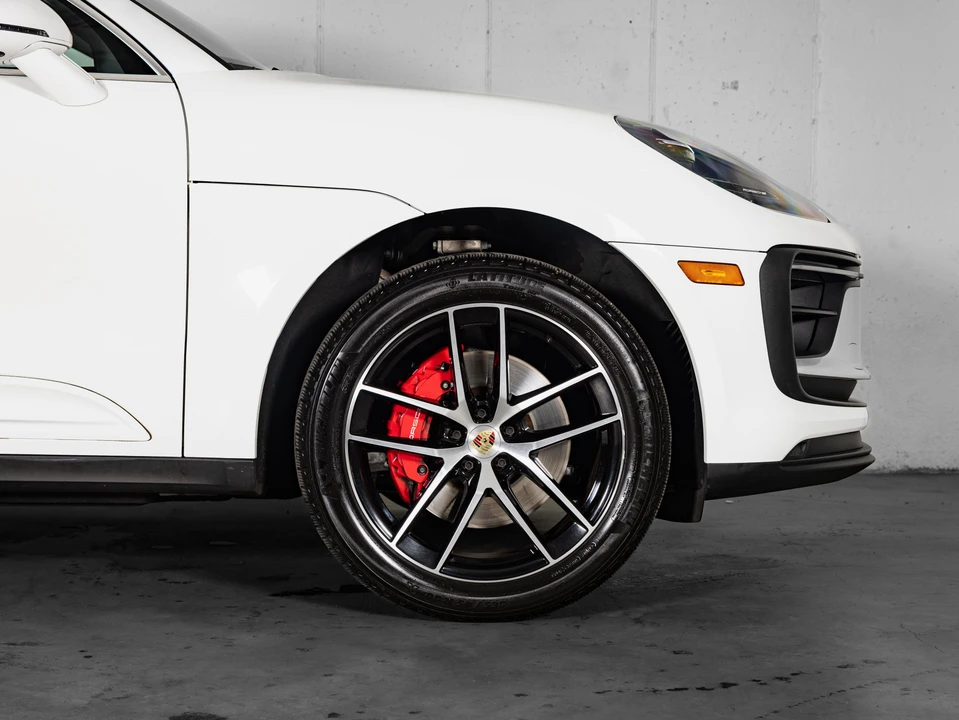 2023 Porsche Macan S - Image 15 of 31
