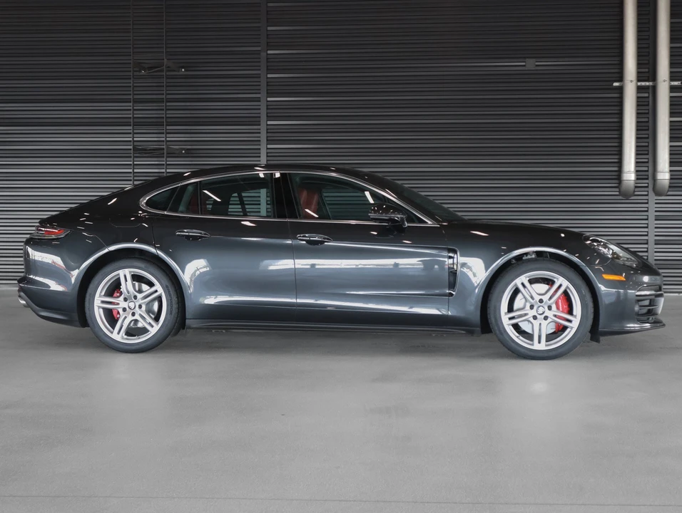 2023 Porsche Panamera - Image 11 of 30