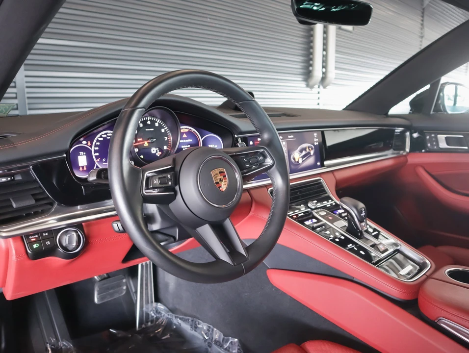 2023 Porsche Panamera - Image 4 of 30