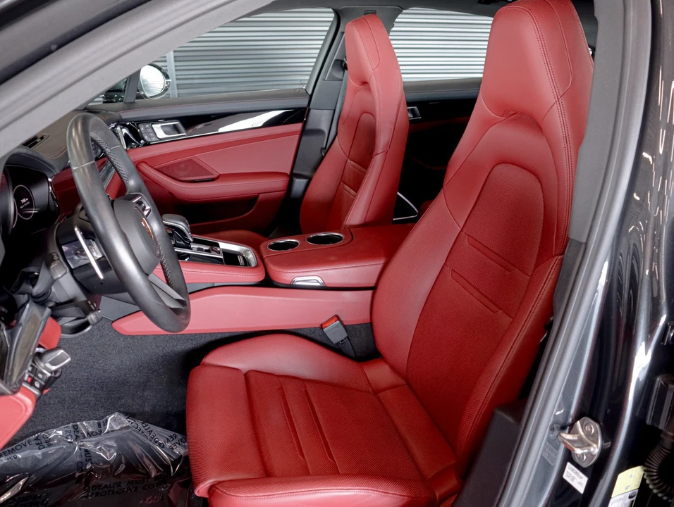 2023 Porsche Panamera - Image 5 of 30