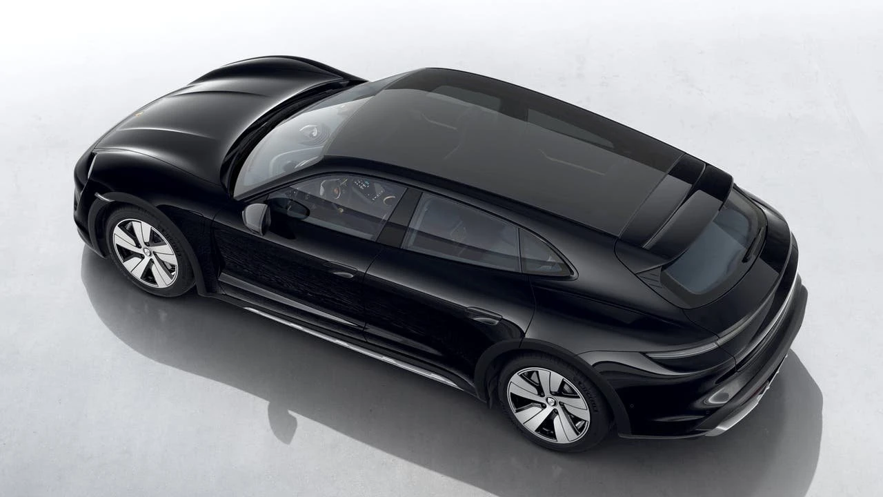 2023 Porsche Taycan Cross Turismo - Image 4 of 7