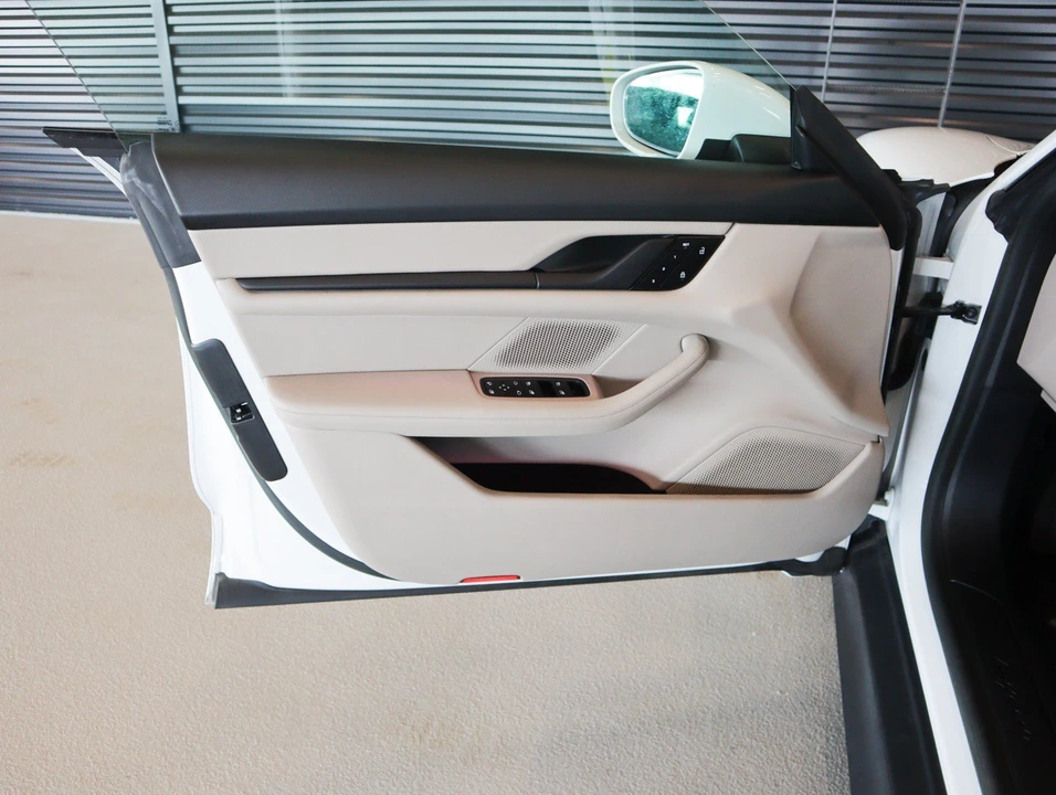 2023 Porsche Taycan - Image 23 of 28