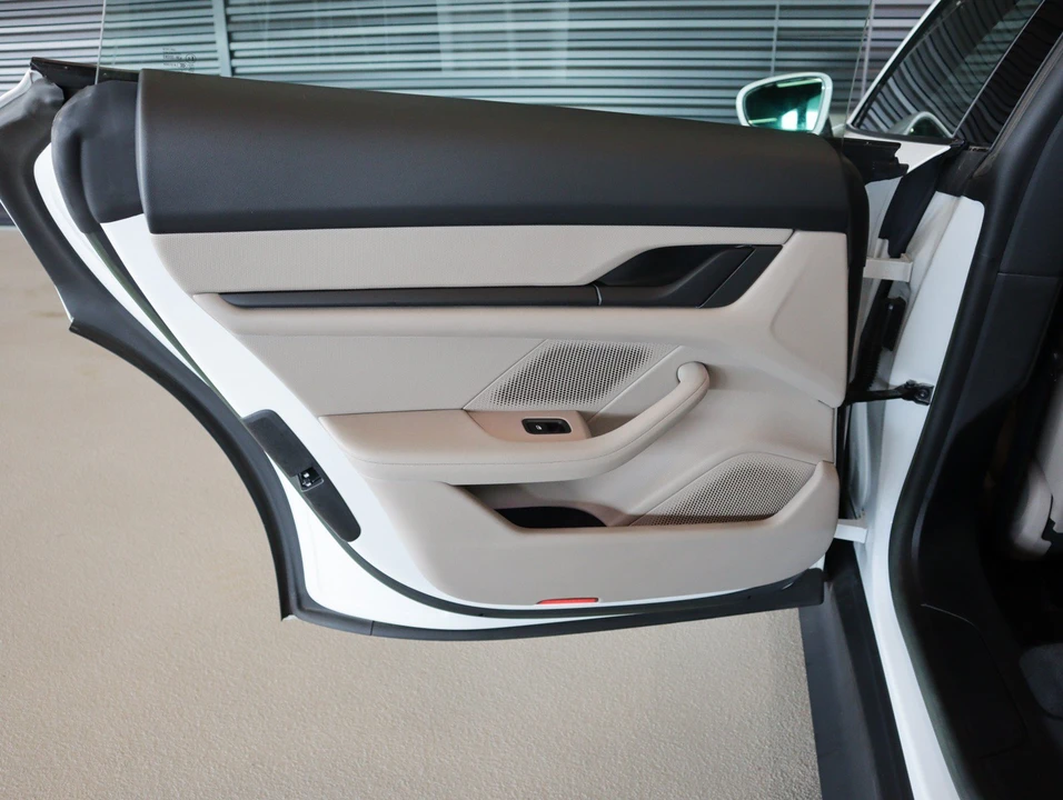 2023 Porsche Taycan - Image 24 of 28