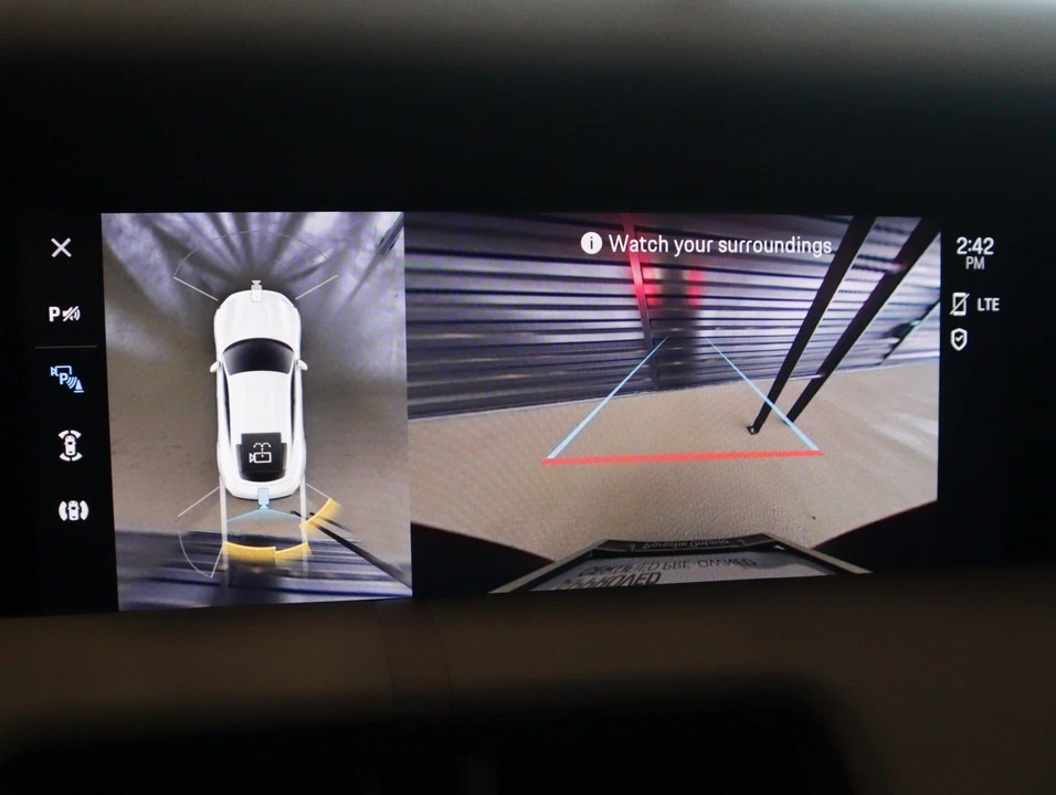 2023 Porsche Taycan - Image 19 of 28