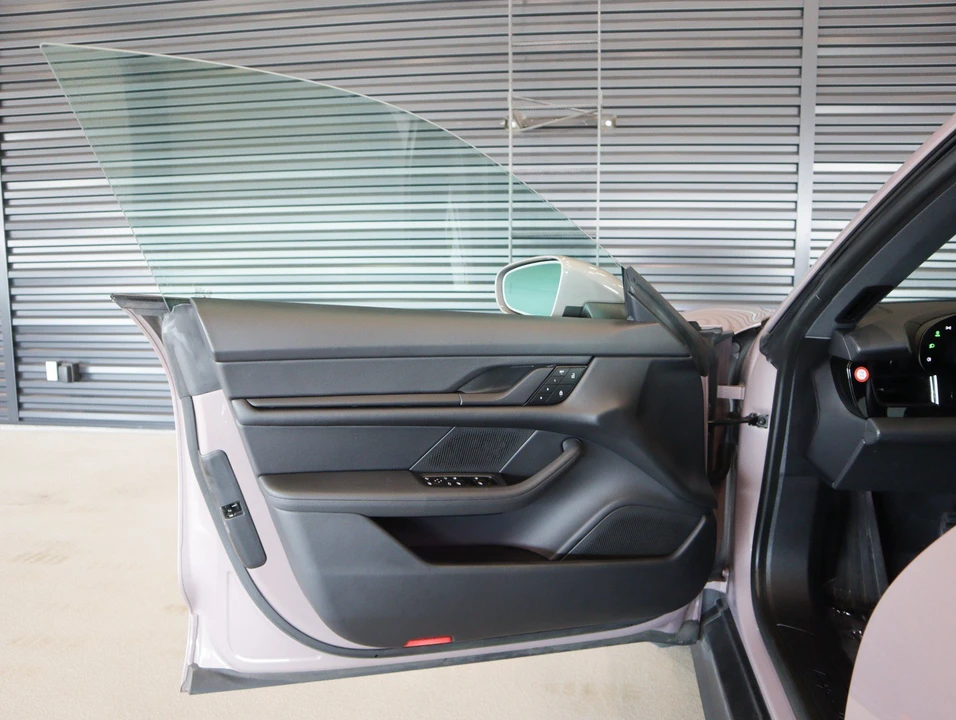 2023 Porsche Taycan - Image 23 of 30