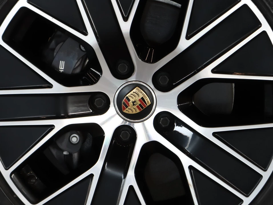 2023 Porsche Taycan - Image 13 of 30