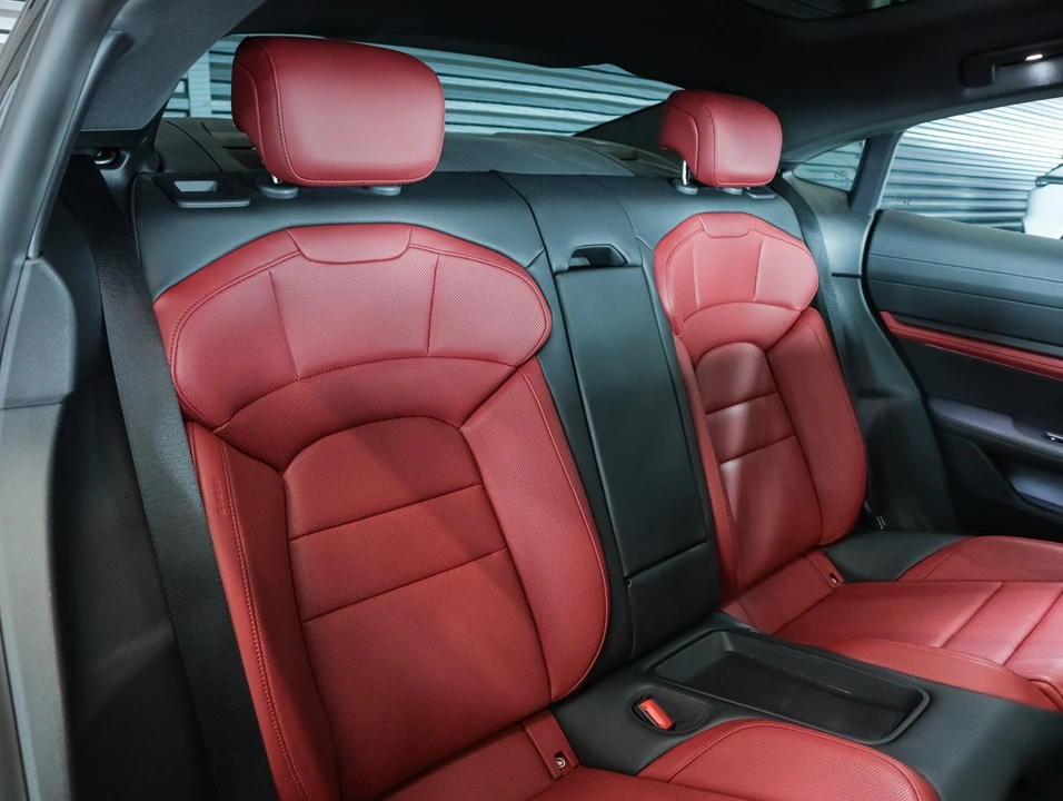 2023 Porsche Taycan - Image 6 of 31