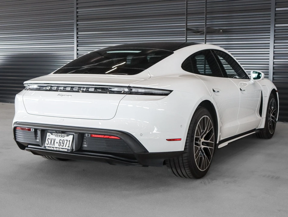 2023 Porsche Taycan - Image 10 of 31