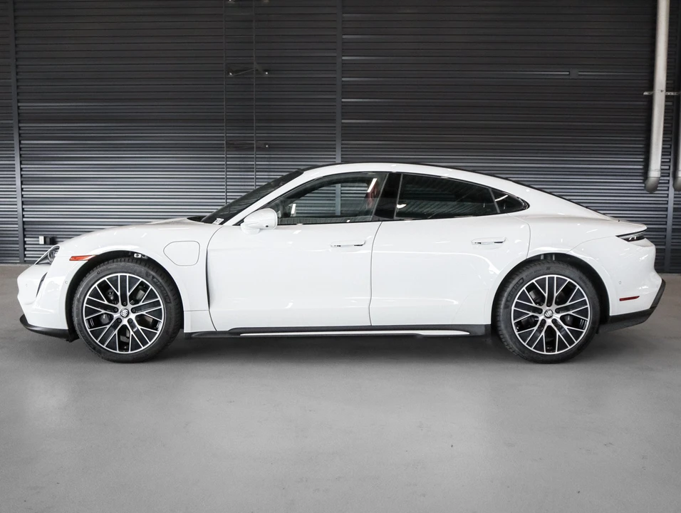 2023 Porsche Taycan - Image 2 of 31