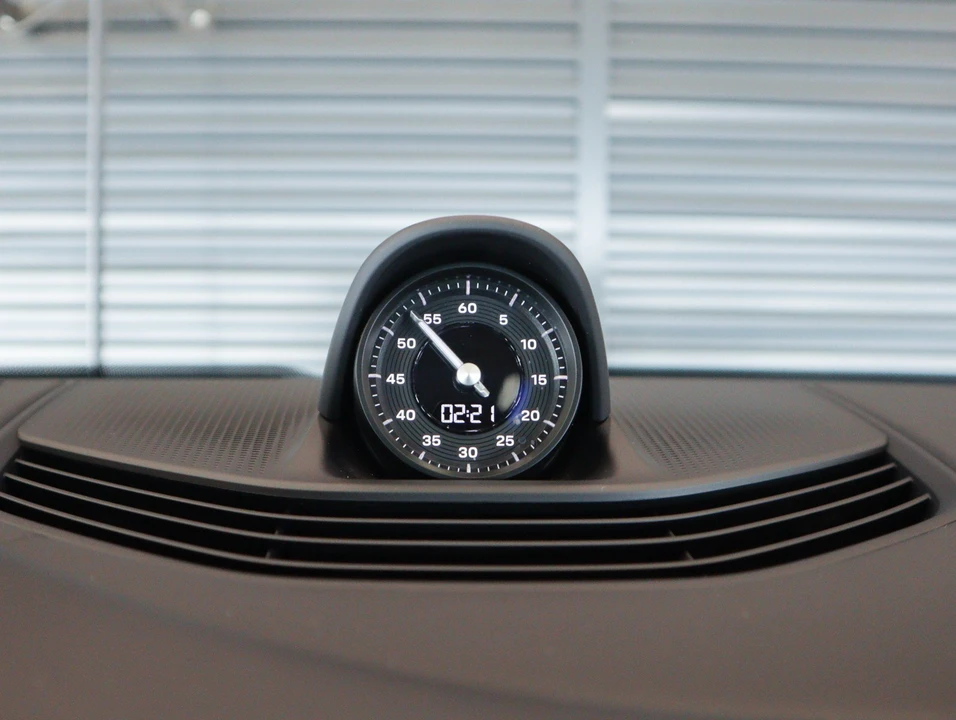 2023 Porsche Taycan - Image 22 of 31