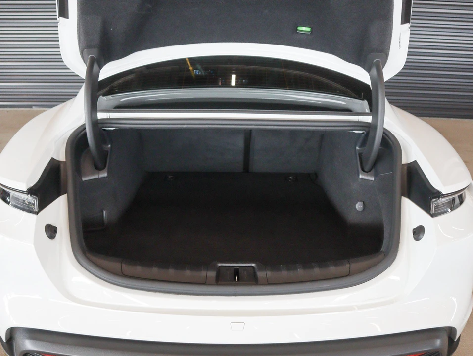 2023 Porsche Taycan - Image 31 of 31