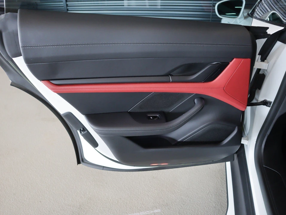 2023 Porsche Taycan - Image 27 of 31