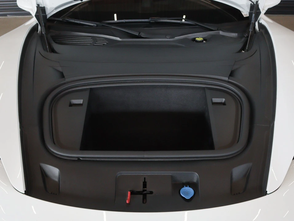 2023 Porsche Taycan - Image 29 of 31