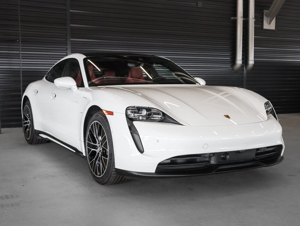 2023 Porsche Taycan - Image 7 of 31
