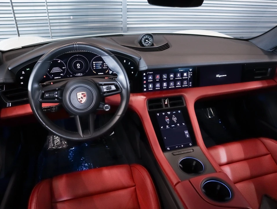 2023 Porsche Taycan - Image 18 of 31