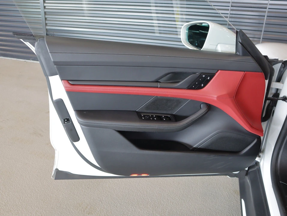 2023 Porsche Taycan - Image 26 of 31