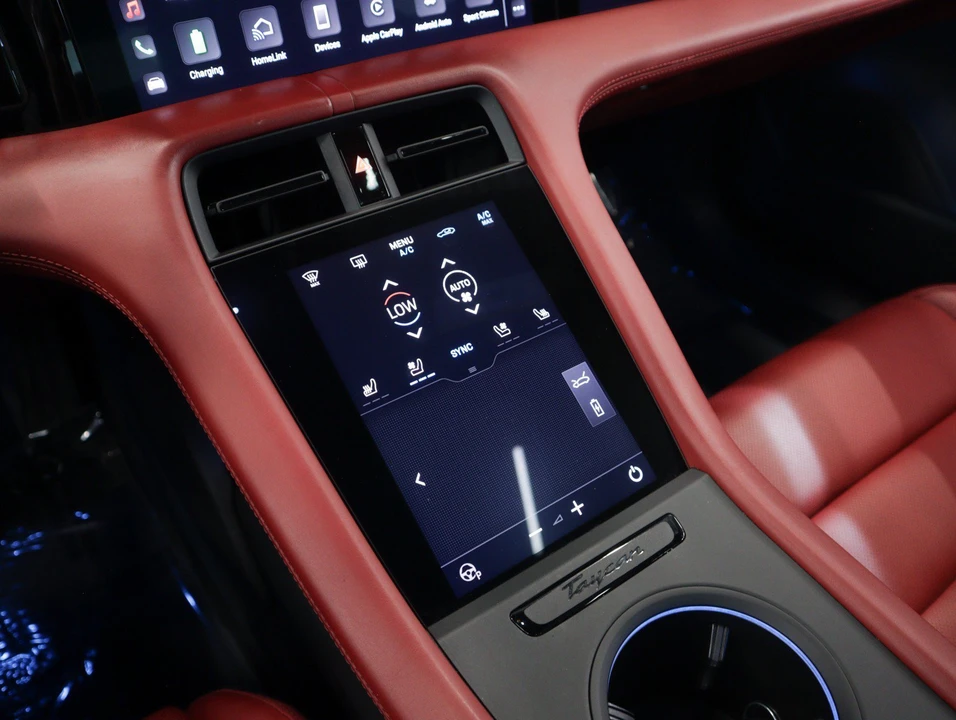 2023 Porsche Taycan - Image 23 of 31