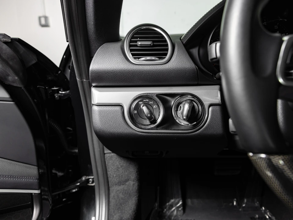 2024 Porsche 718 Cayman - Image 26 of 31