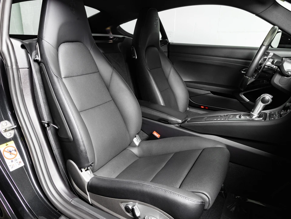 2024 Porsche 718 Cayman - Image 19 of 31