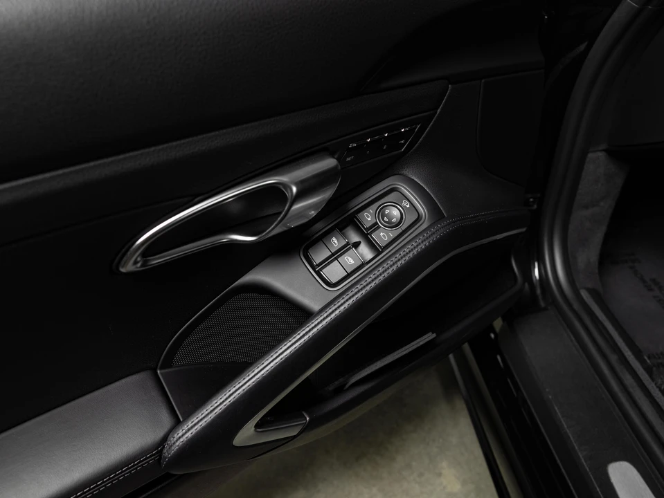2024 Porsche 718 Cayman - Image 24 of 31