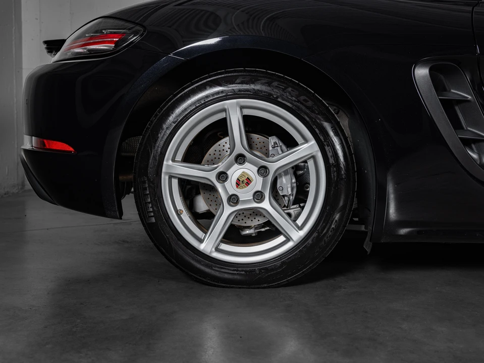 2024 Porsche 718 Cayman - Image 13 of 31
