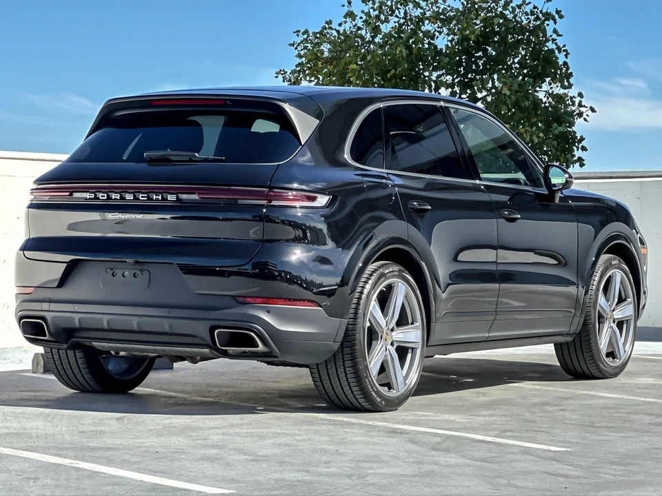 2024 Porsche 9Y0/9Y3 Cayenne - Image 9 of 31