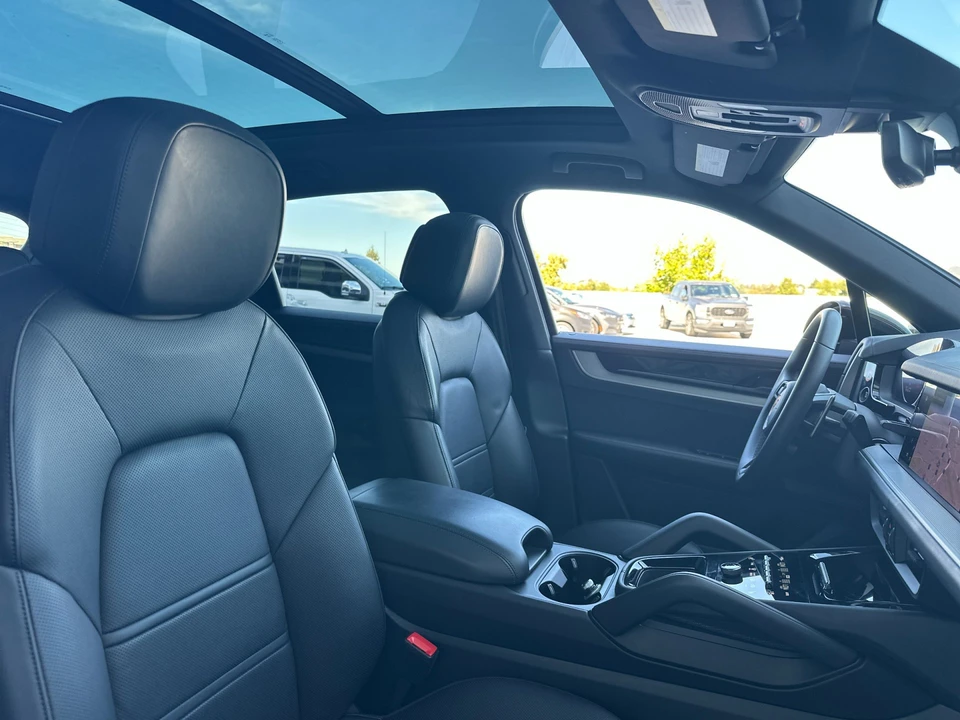 2024 Porsche 9Y0/9Y3 Cayenne - Image 27 of 31