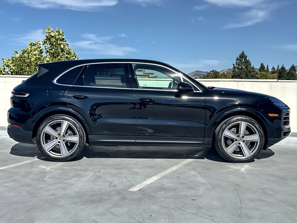 2024 Porsche 9Y0/9Y3 Cayenne - Image 10 of 31