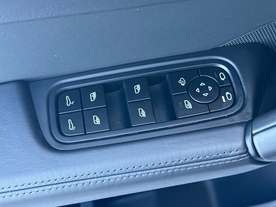 2024 Porsche 9Y0/9Y3 Cayenne - Image 13 of 31
