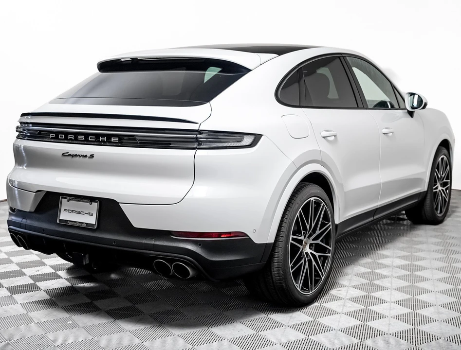 2024 Porsche 9Y0/9Y3 Cayenne Coupe - Image 10 of 29