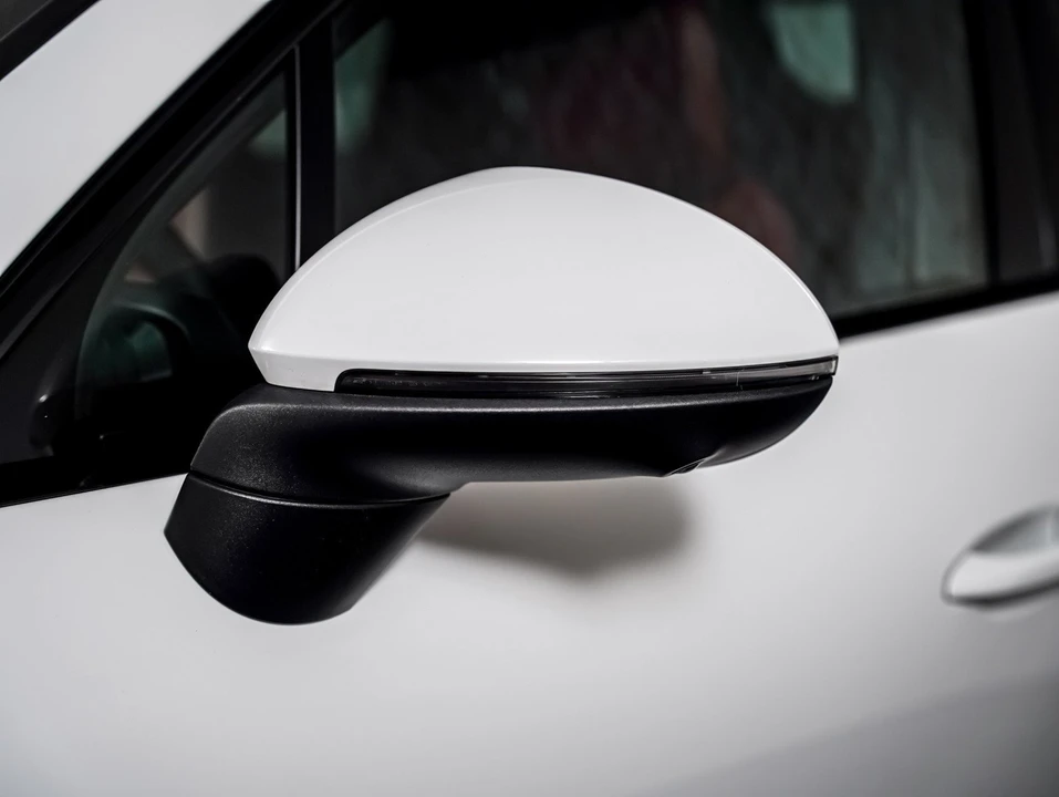 2024 Porsche 9Y0/9Y3 Cayenne Coupe - Image 28 of 29