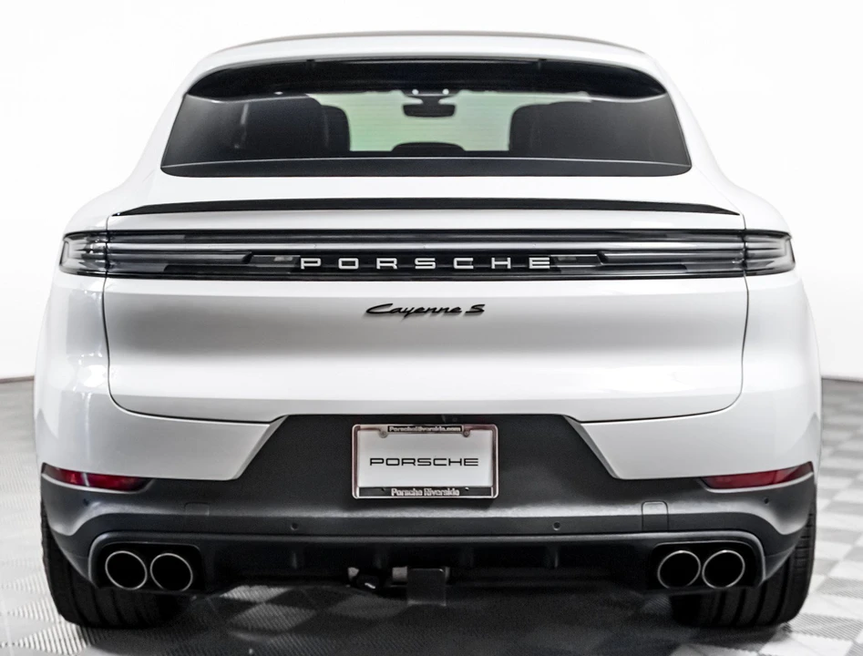 2024 Porsche 9Y0/9Y3 Cayenne Coupe - Image 11 of 29