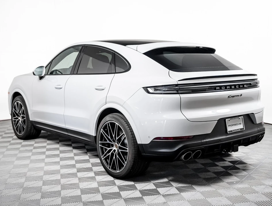 2024 Porsche 9Y0/9Y3 Cayenne Coupe - Image 3 of 29