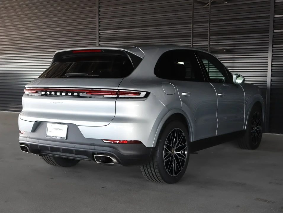 2024 Porsche 9Y0/9Y3 Cayenne - Image 10 of 29