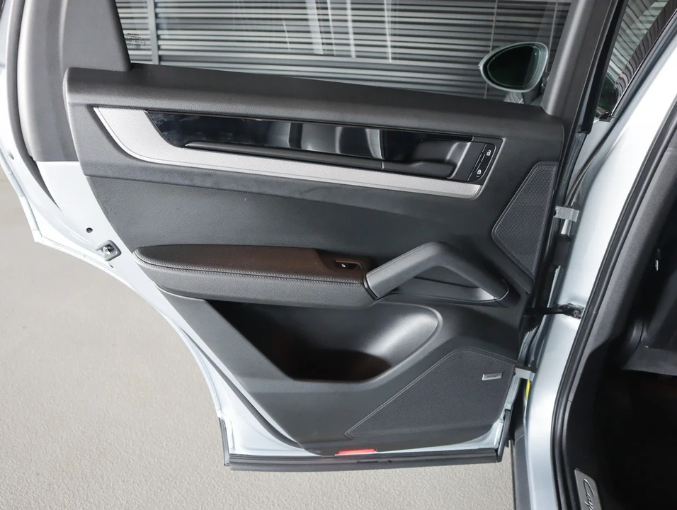 2024 Porsche 9Y0/9Y3 Cayenne - Image 22 of 29
