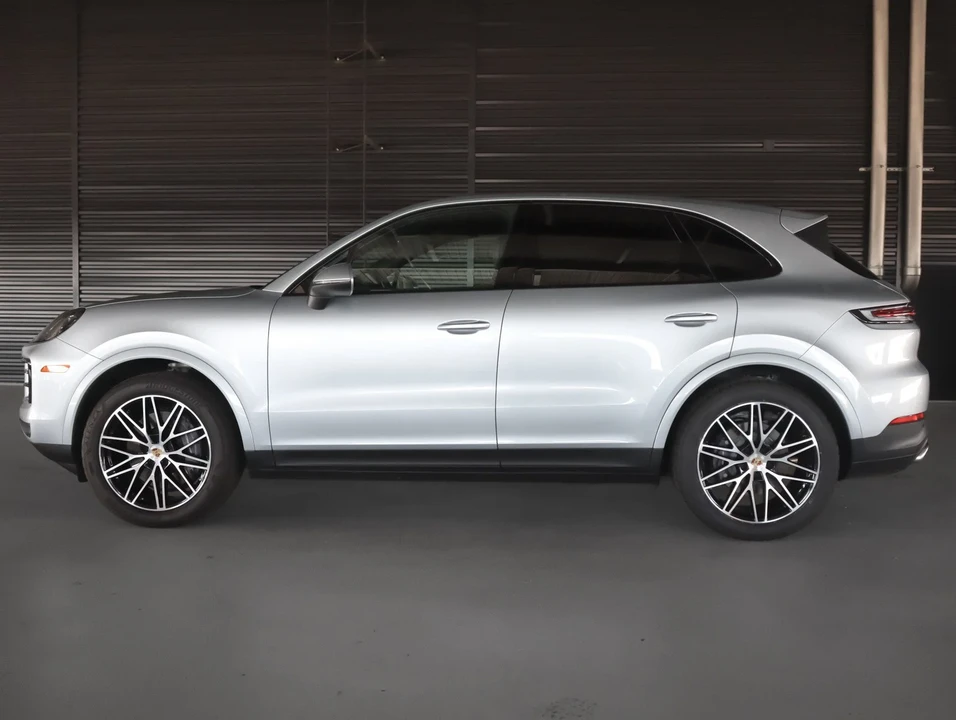 2024 Porsche 9Y0/9Y3 Cayenne - Image 2 of 29
