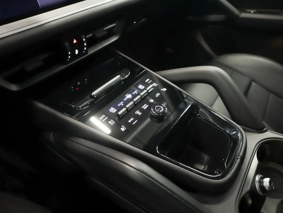2024 Porsche 9Y0/9Y3 Cayenne - Image 17 of 31