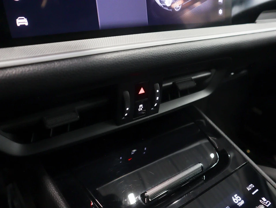 2024 Porsche 9Y0/9Y3 Cayenne - Image 25 of 31