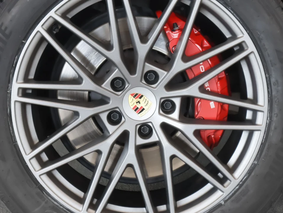 2024 Porsche 9Y0/9Y3 Cayenne - Image 13 of 31