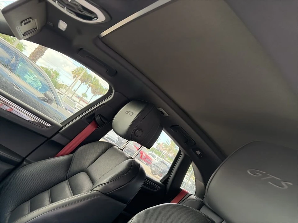 2024 Porsche Macan GTS - Image 5 of 18