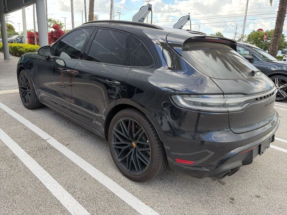 2024 Porsche Macan GTS - Image 11 of 18