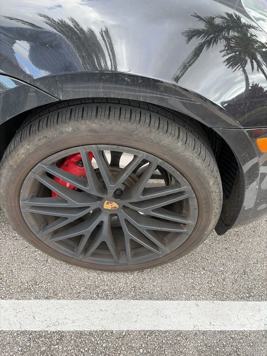 2024 Porsche Macan GTS - Image 16 of 18