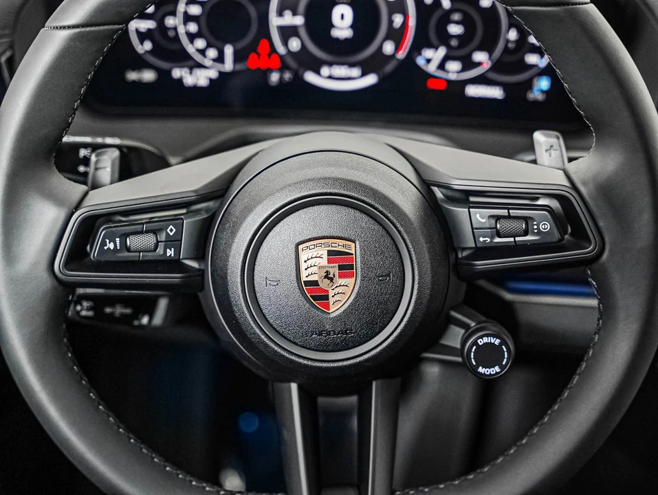 2024 Porsche 976 Panamera - Image 17 of 31