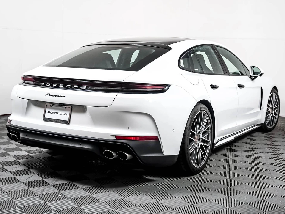 2024 Porsche 976 Panamera - Image 10 of 31